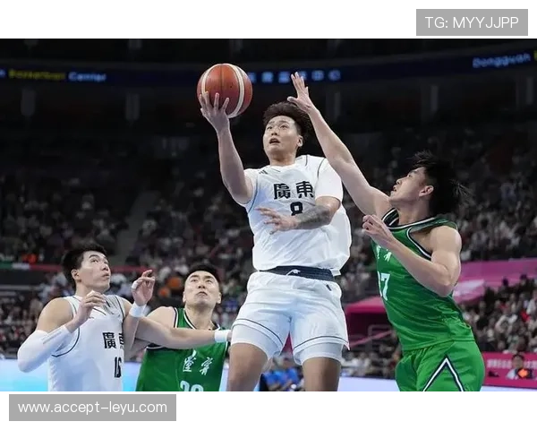 CBA常规赛迎关键对决辽宁队与广东队展开巅峰较量