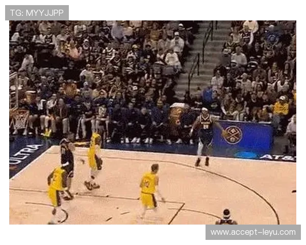 最新NBA动态:詹姆斯复出助湖人逆转获胜,勇士与凯尔特人季后赛前景分析